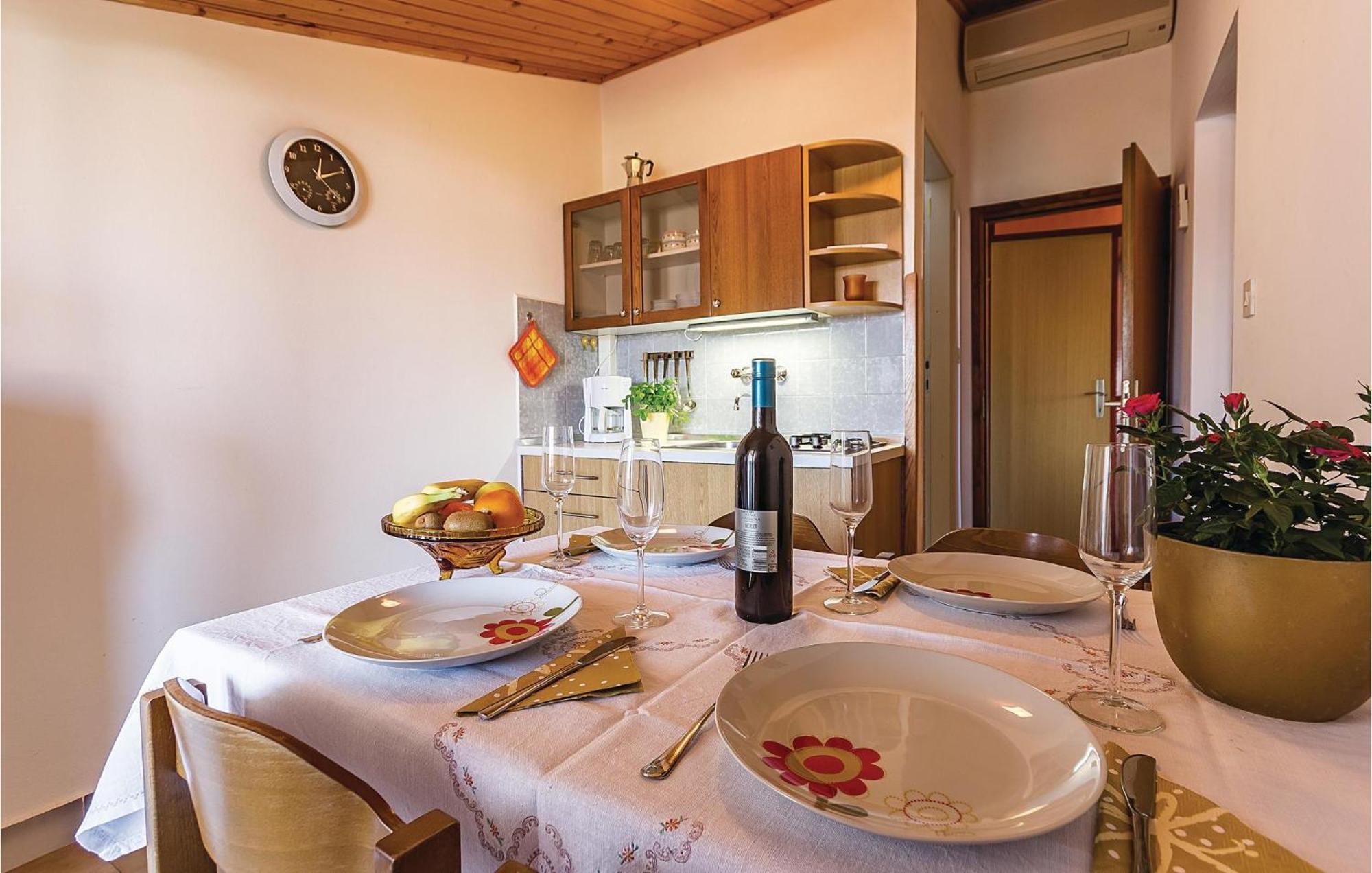 Beautiful Apartment In Pula With Kitchen Dış mekan fotoğraf